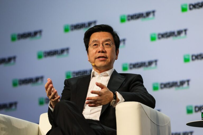 Valued at $1B, Kai-Fu Lee's LLM startup unveils open source model