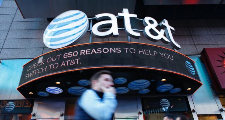 AT&T won't say how its customers' data spilled online